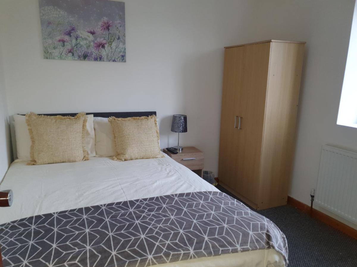 No 10 Limehouse Apartment โอลดัม ภายนอก รูปภาพ