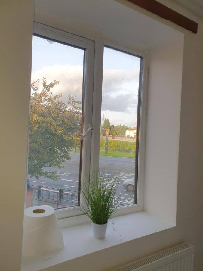 No 10 Limehouse Apartment โอลดัม ภายนอก รูปภาพ