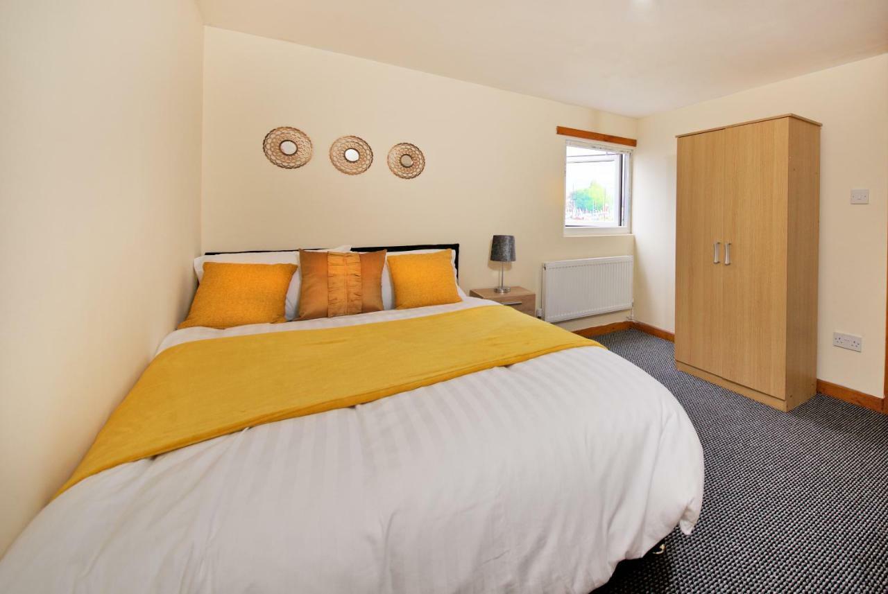 No 10 Limehouse Apartment โอลดัม ภายนอก รูปภาพ